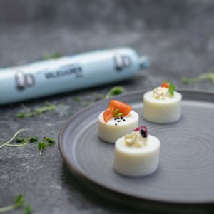 Cocktail-palat kypsennetystä valkuaisesta